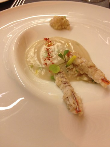 Galeras de El Rompido, caldo untuoso de ibérico al “oloroso” y tartar de reineta Vivanco Blano ’12 (D.O. Rioja)